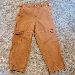 Old Navy Women’s Large Khaki Capri Cargo Pants Elastic Waist Drawstring Ankles